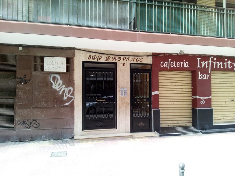 Property building, Facade/entrance, Off site