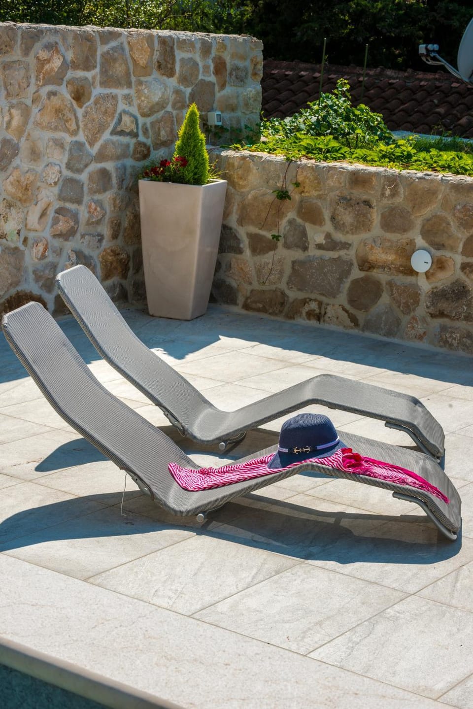 Swimming pool, Swimming pool