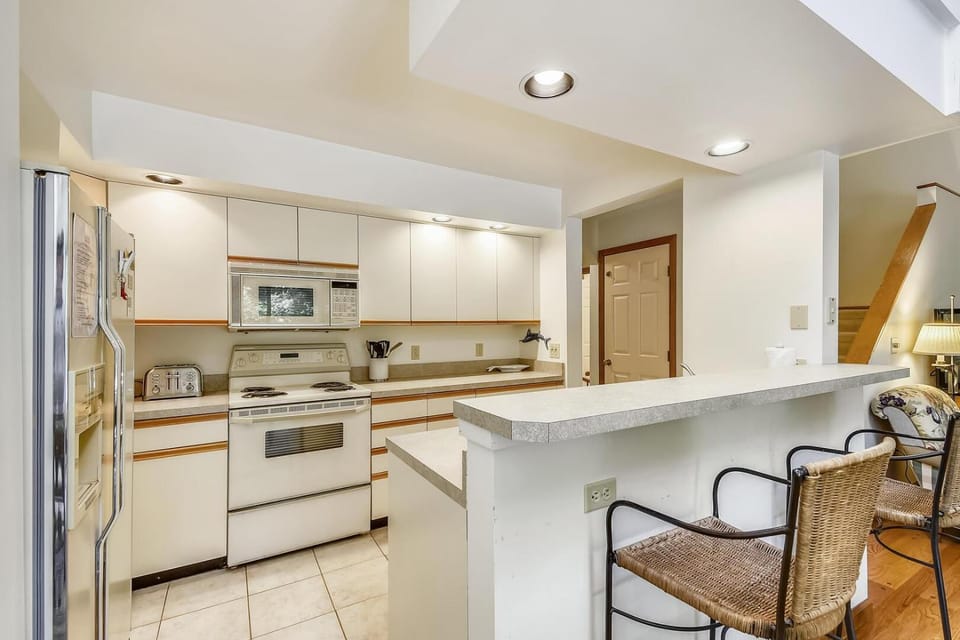 Colony Club C12 Apartment in Mendon