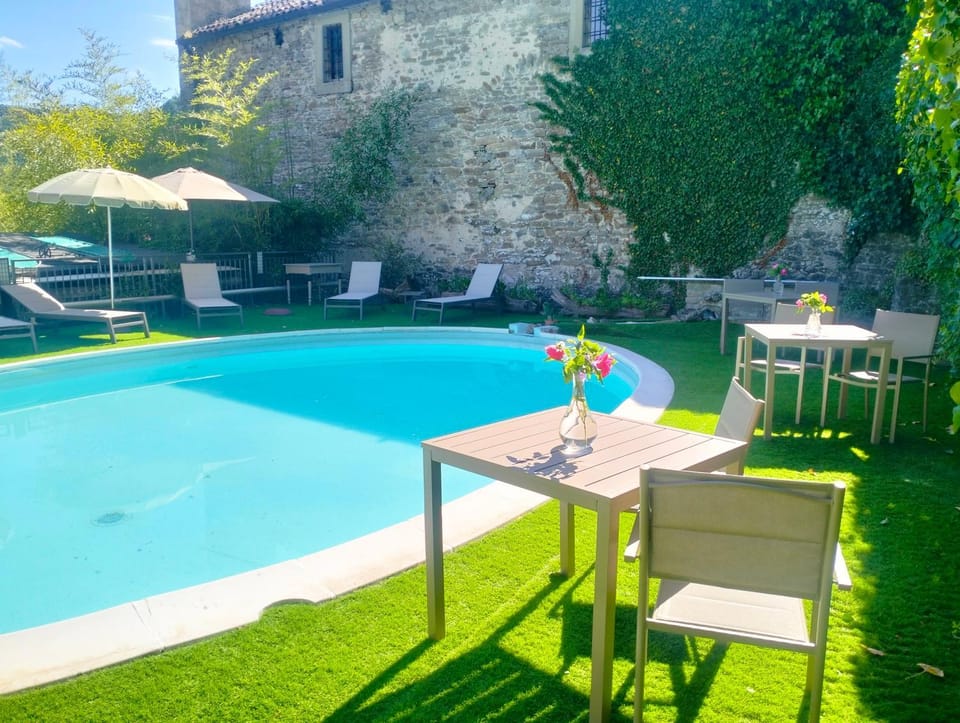 Garden, Garden view, Pool view, Swimming pool, sunbed
