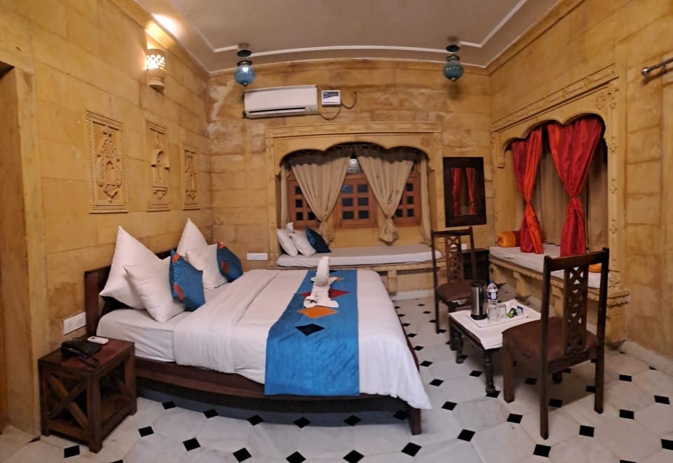 Bed, TV and multimedia, Bedroom, air conditioner