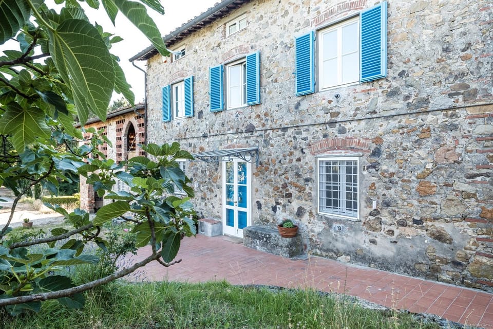 Property building, Facade/entrance, Garden
