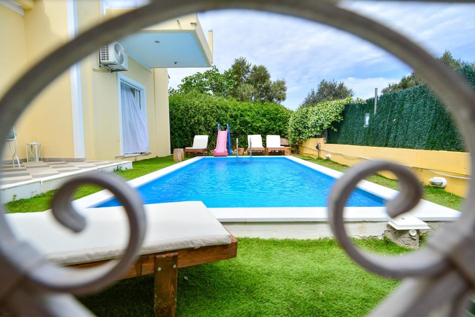 Garden, Pool view, Swimming pool, sunbed