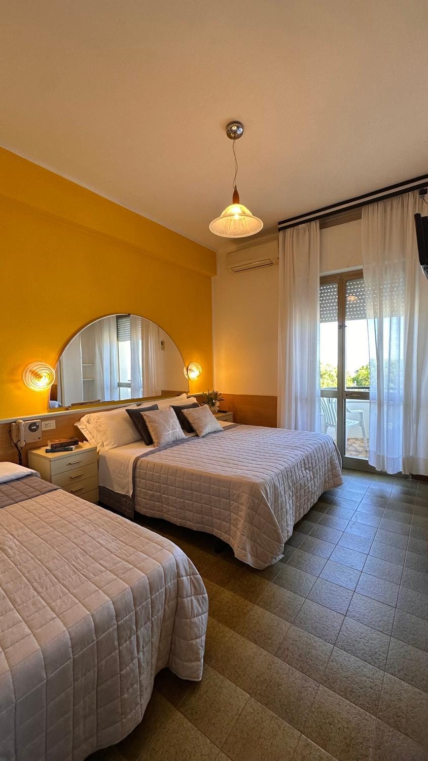 Hotel Splendid Suisse Hotel in Bellaria - Igea Marina