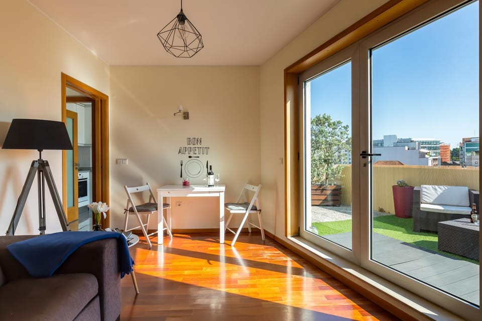 Living room, Seating area, Dinner