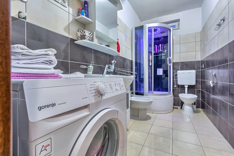 Luxury Apartments Domgjoni Apartment in Podstrana