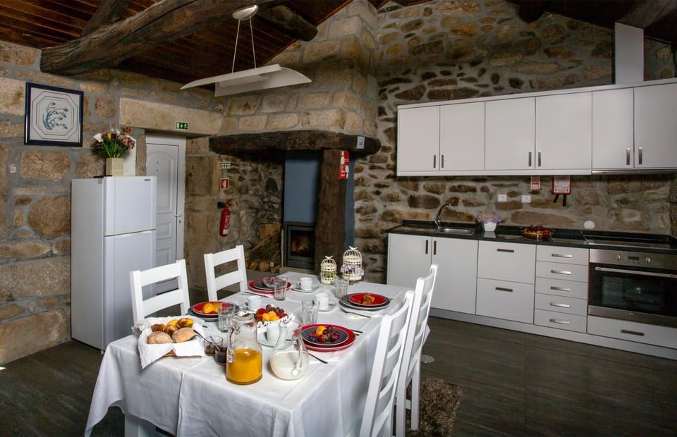 Coffee/tea facilities, Kitchen or kitchenette