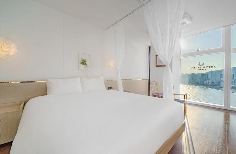 Bed, Sea view