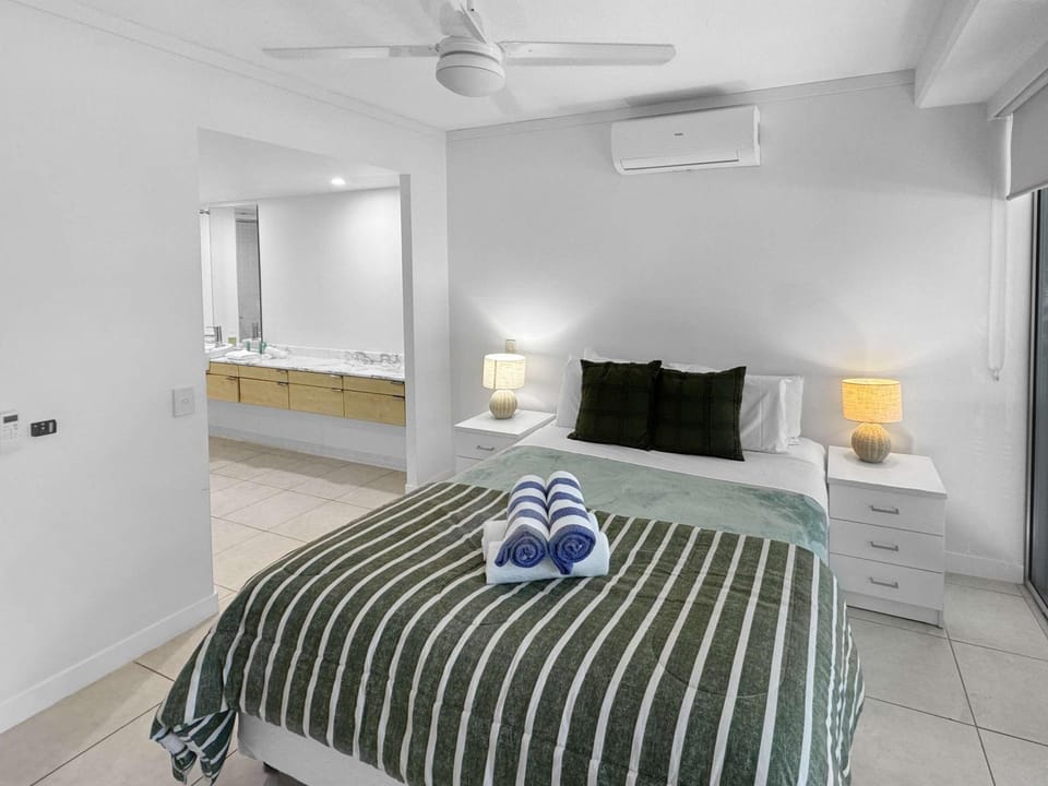 Blue on Blue Apartment 813 Apartment in Queensland
