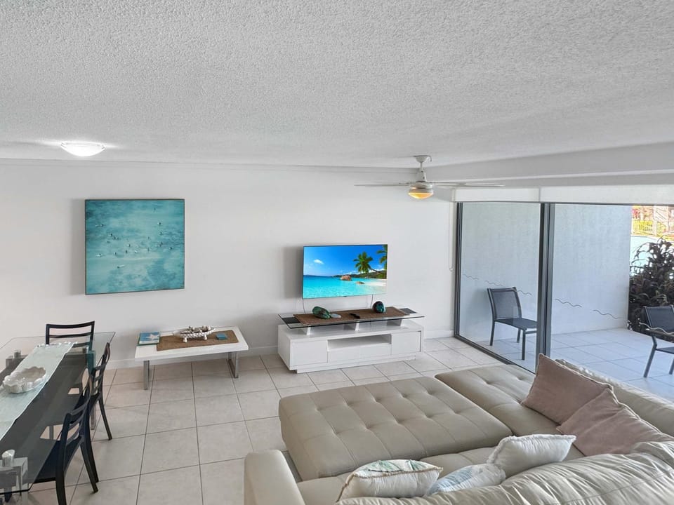 Blue on Blue Apartment 813 Apartment in Queensland