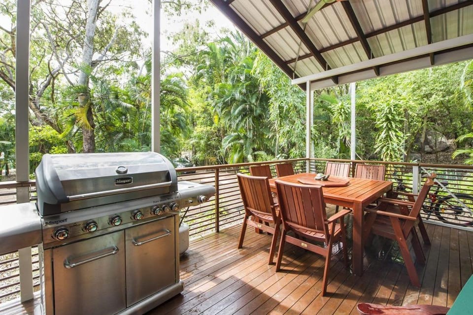 Sunbird Retreat House in Florence Bay