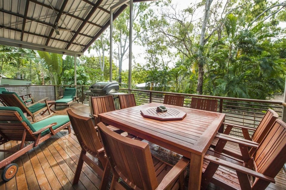 Sunbird Retreat House in Florence Bay