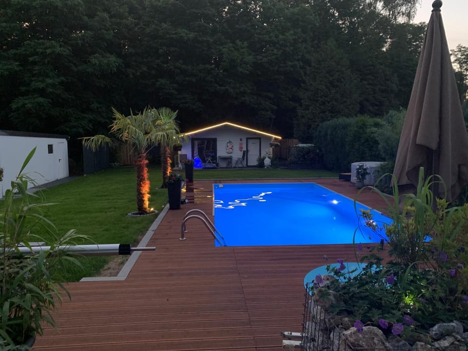 Property building, Swimming pool
