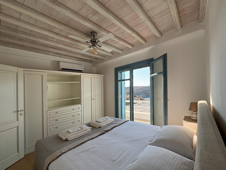 Almyra Yellow Villa House in Kea-Kythnos