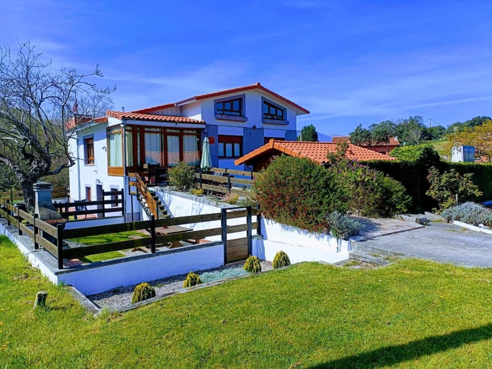 Apartamentos Turísticos Casa Nieves Apartment in Cantabria