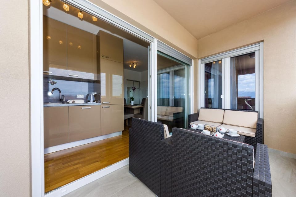 Lipotica - Luxury, With Sea View Apartment in Zadar County