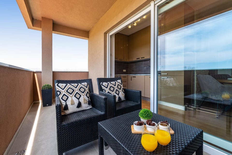 Lipotica - Luxury, With Sea View Apartment in Zadar County