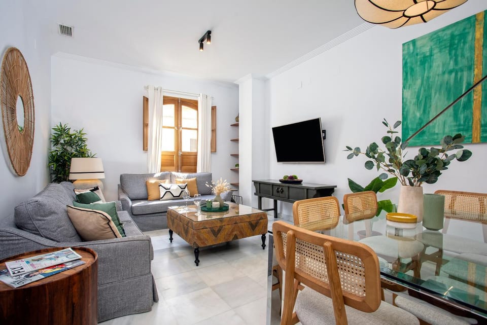 TV and multimedia, Living room, Seating area