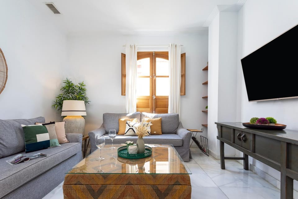 TV and multimedia, Living room, Seating area