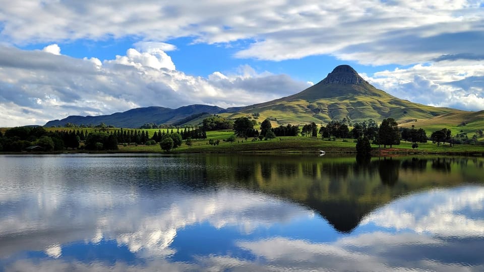 Nearby landmark, Day, Natural landscape, Lake view, Mountain view