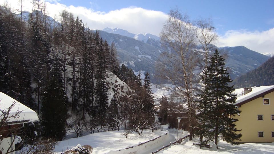 Winter, On site