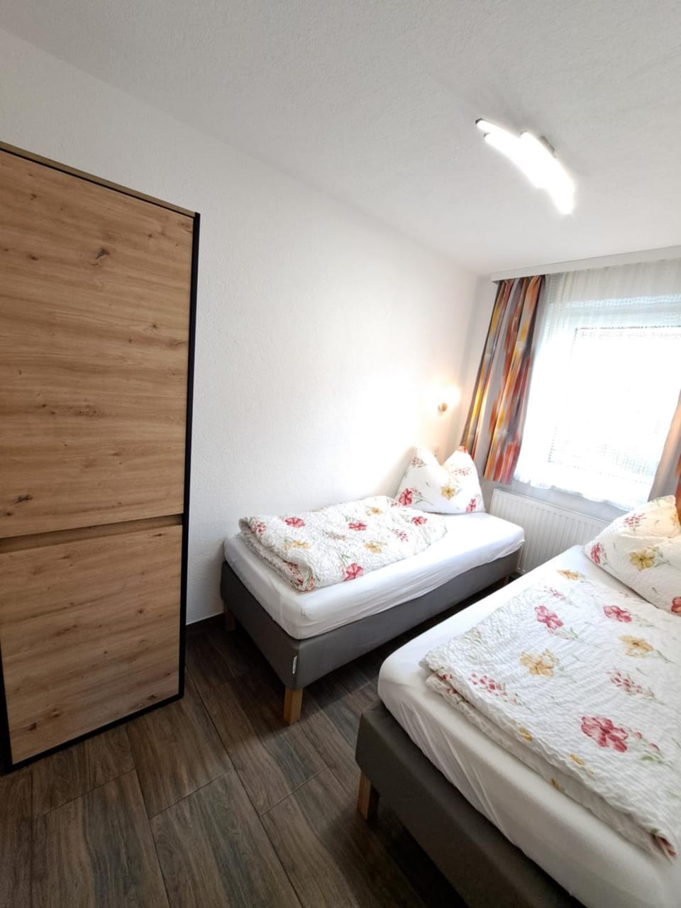 Bed, Photo of the whole room, Bedroom, wardrobe