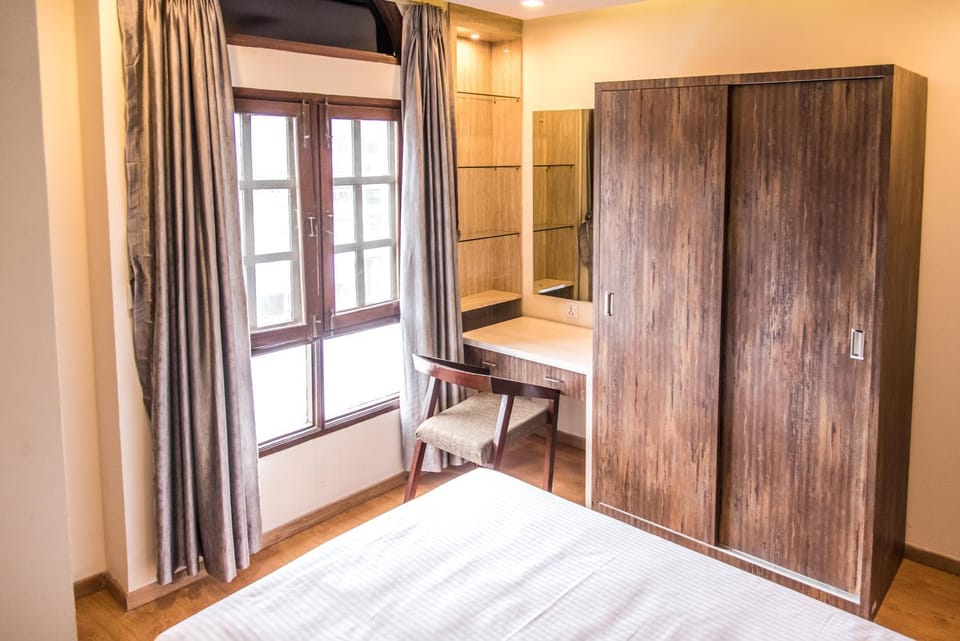 Bedroom, wardrobe