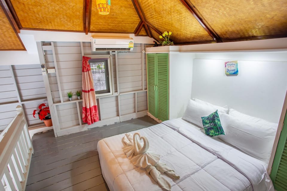 Bed, Bedroom, wardrobe