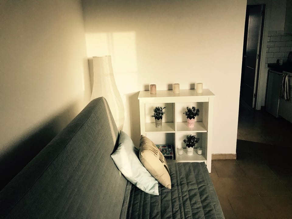 Ocean View Bouganville Apartment in Maxorata