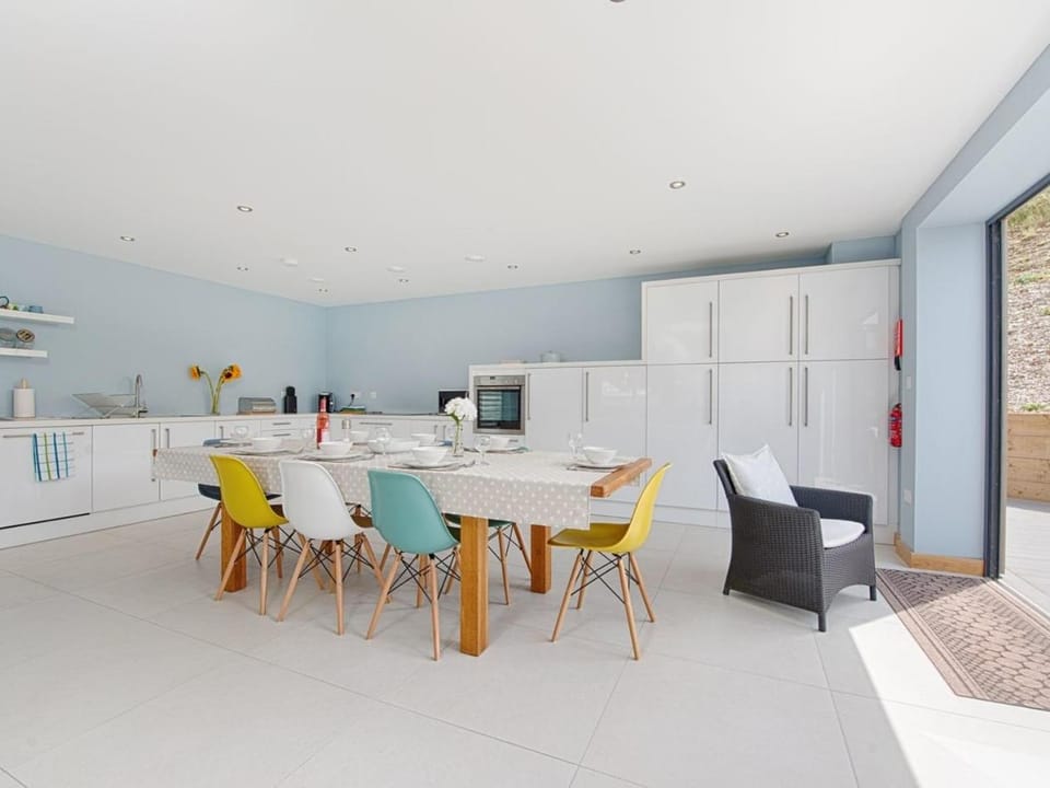 5 Beachdown House in England