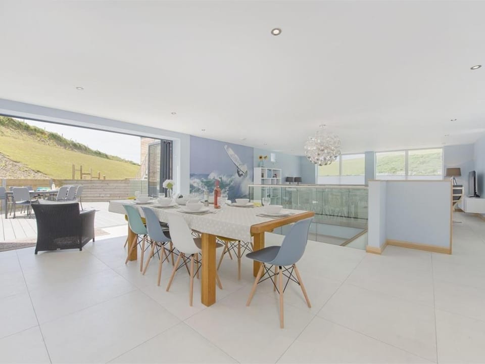 5 Beachdown House in England