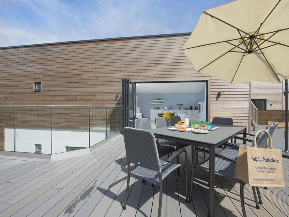5 Beachdown House in England
