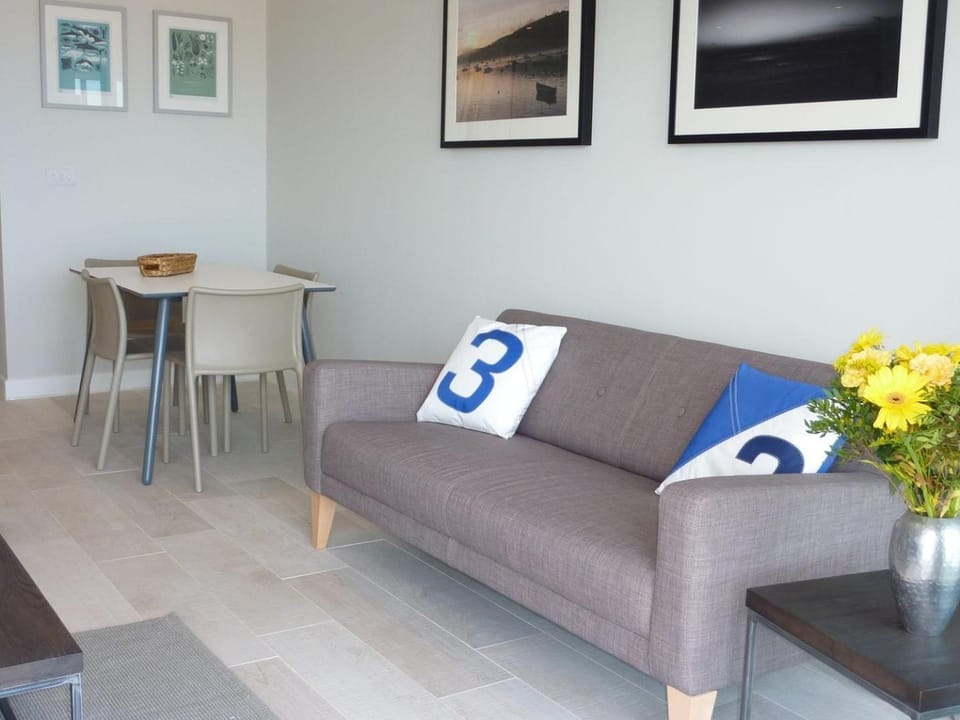 Flat 8 Seascape House in Newquay
