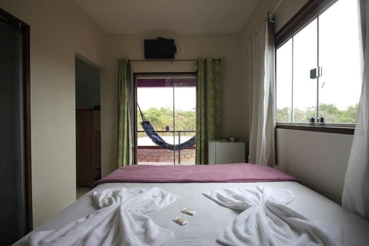 Communal lounge/ TV room, Bed, TV and multimedia, View (from property/room), Balcony/Terrace, Photo of the whole room, Bedroom, towels