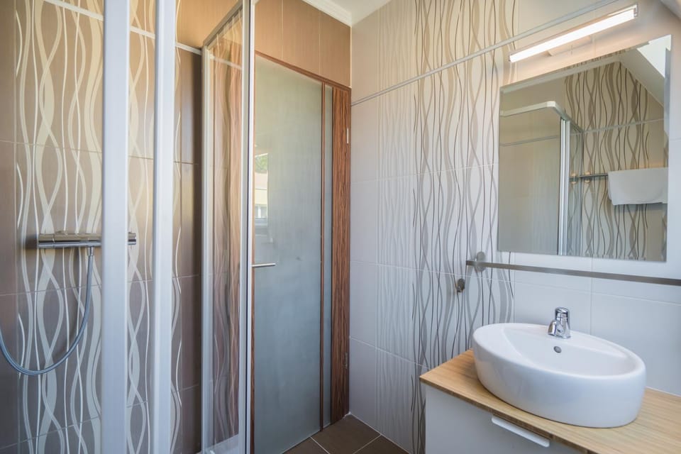 Beach Family Rooms Bed and Breakfast in Siófok