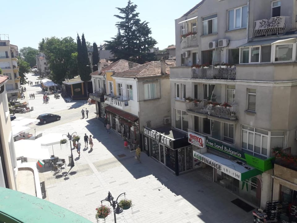 Property building, Street view