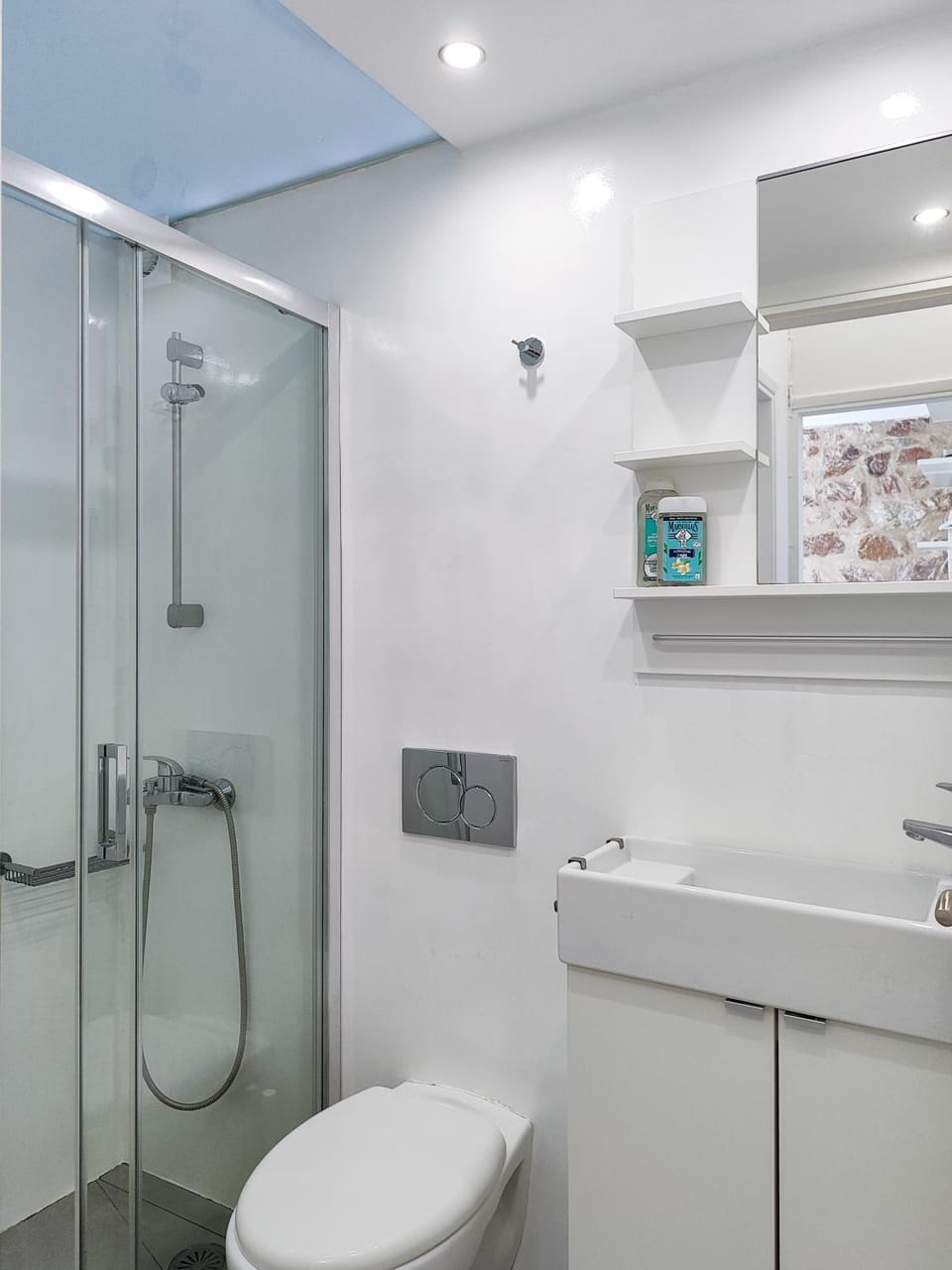 Shower, Toilet, Bathroom