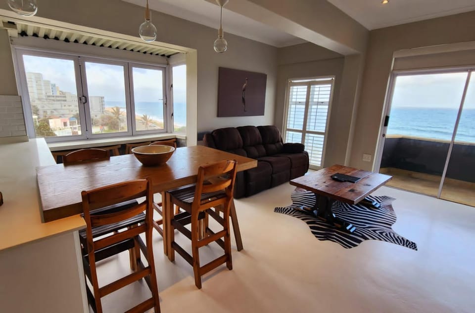 Balcony/Terrace, Living room, Seating area, Dining area, Sea view