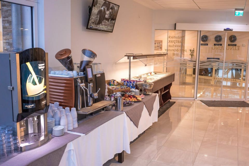 Breakfast, Buffet breakfast