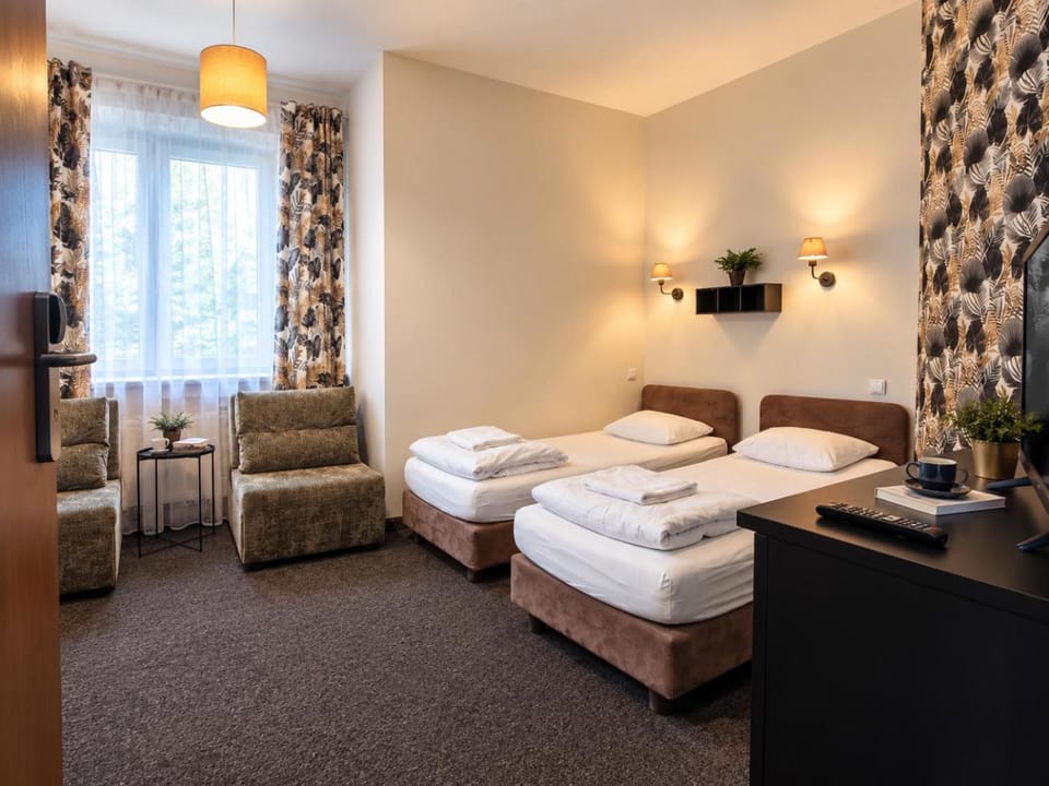 Helvetia Plus B&B - PRIVATE ROOMS and APARTMENTS Bed and Breakfast in Warsaw