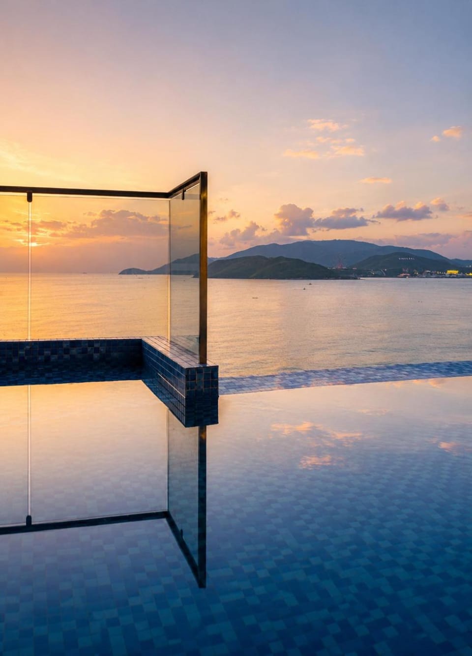 Nearby landmark, Mountain view, Sea view, Swimming pool, Sunrise
