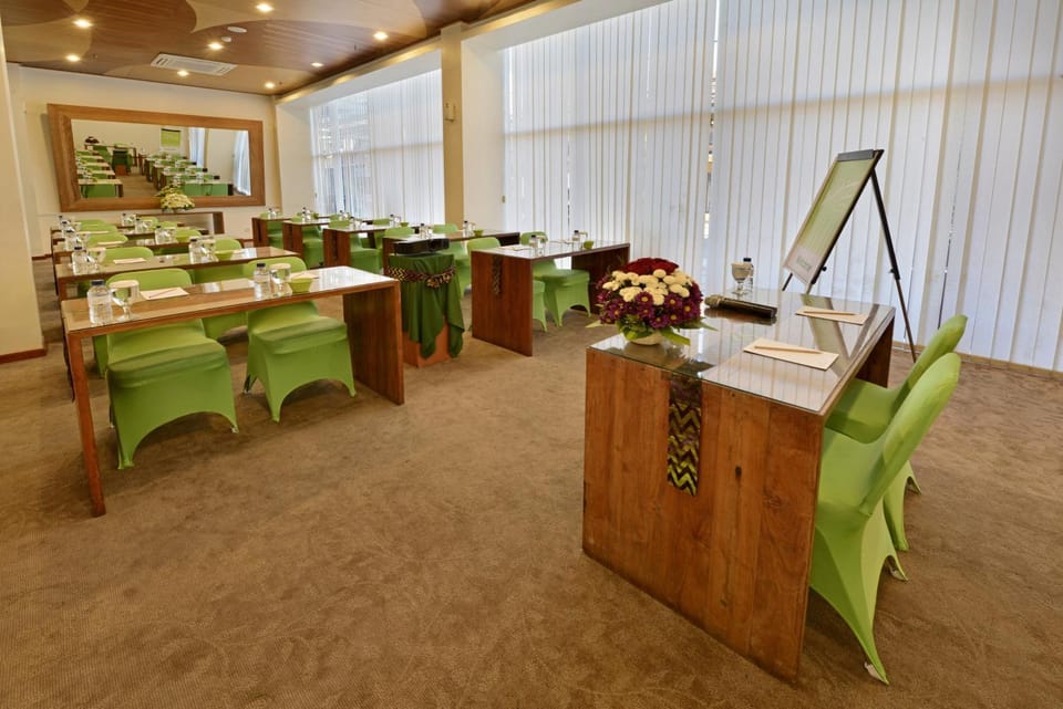 Meeting/conference room
