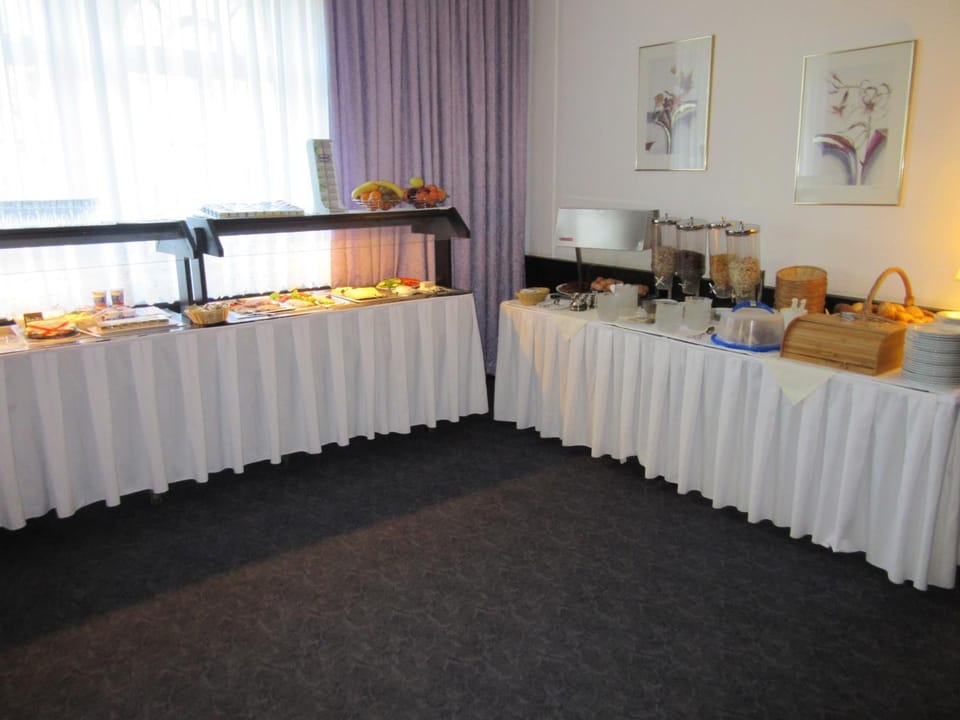 Other, Buffet breakfast