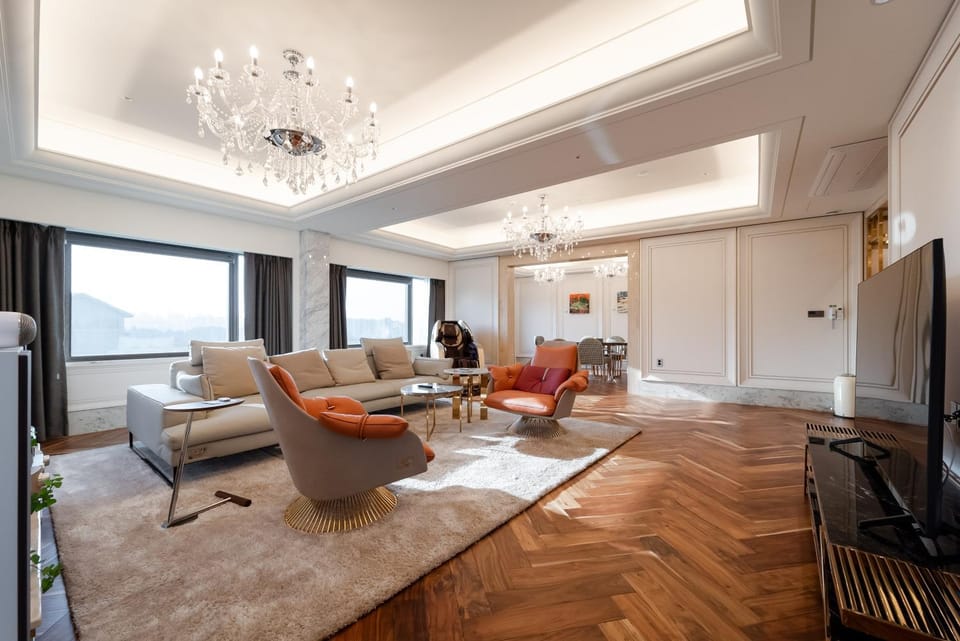 Living room, Seating area
