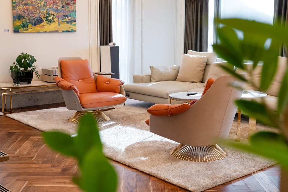 Living room, Seating area