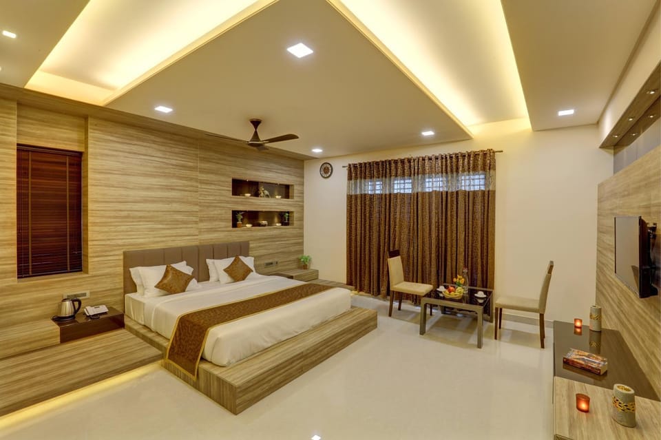 Bed, Photo of the whole room, Bedroom, Garden view