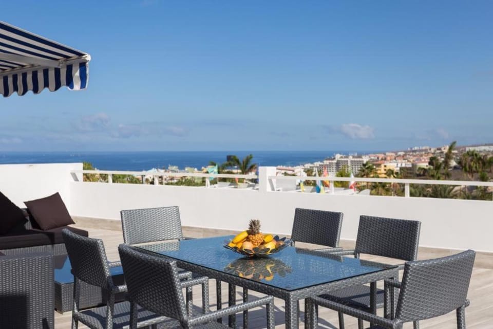 Patio, Day, Natural landscape, View (from property/room), Balcony/Terrace, Living room, Other, Other, Other, Seating area, Dining area, Sea view