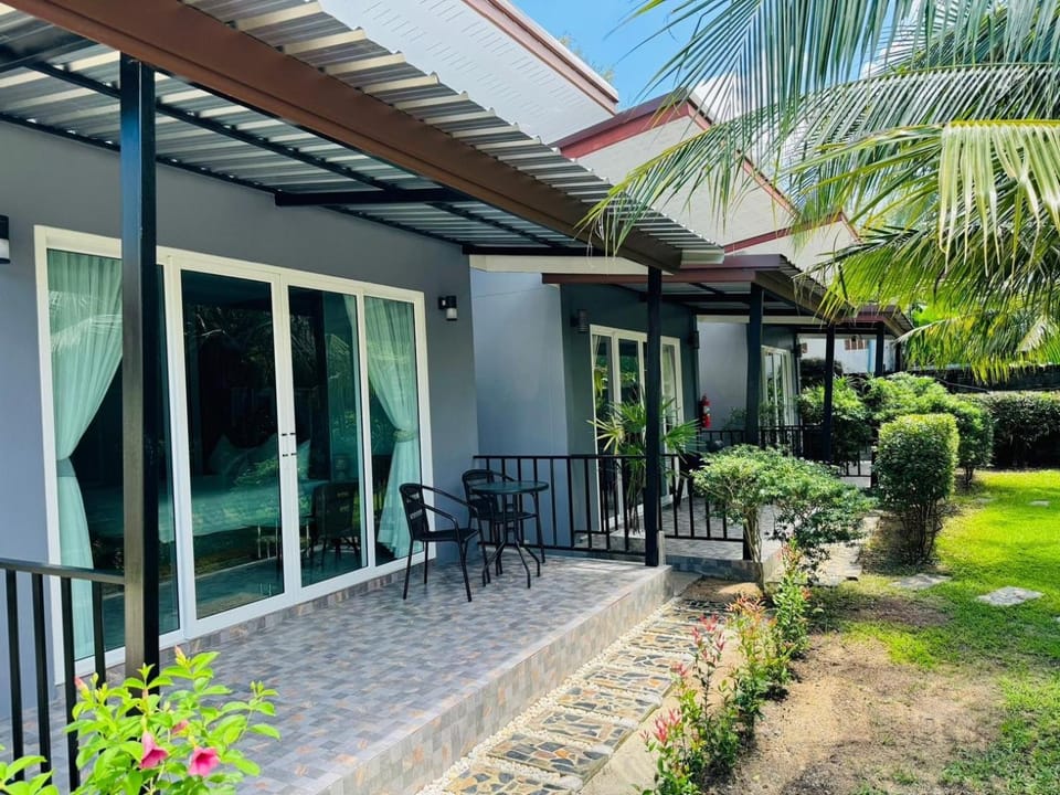 Marisa Garden Bungalow Bed and Breakfast in Choeng Thale