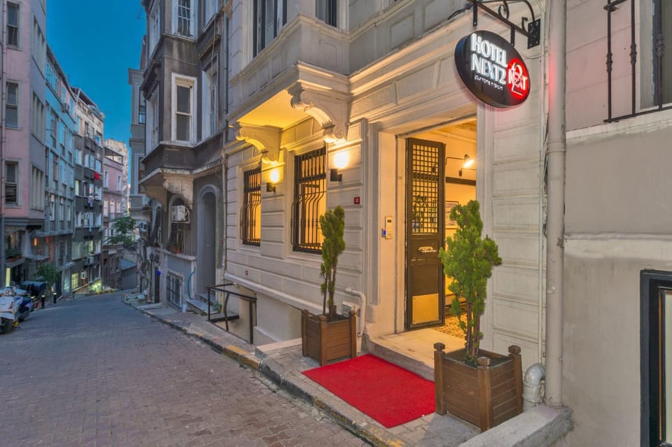 Property building, Day, Neighbourhood, Street view