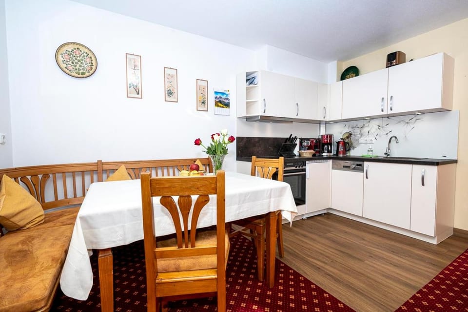 Ferienwohnung Gästehaus Büchele Kleinwalsertal Country House in Oberstdorf